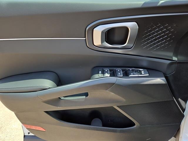 2025 Kia Sorento S - Photo 44