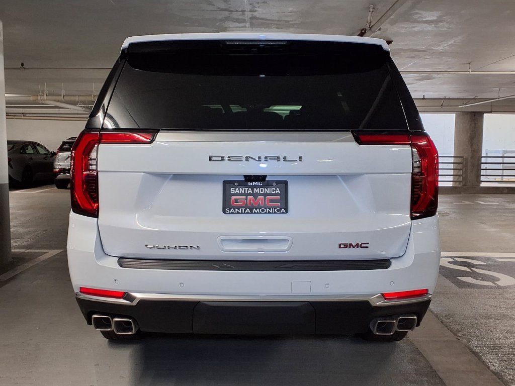 2026 GMC Yukon Denali - Photo 9