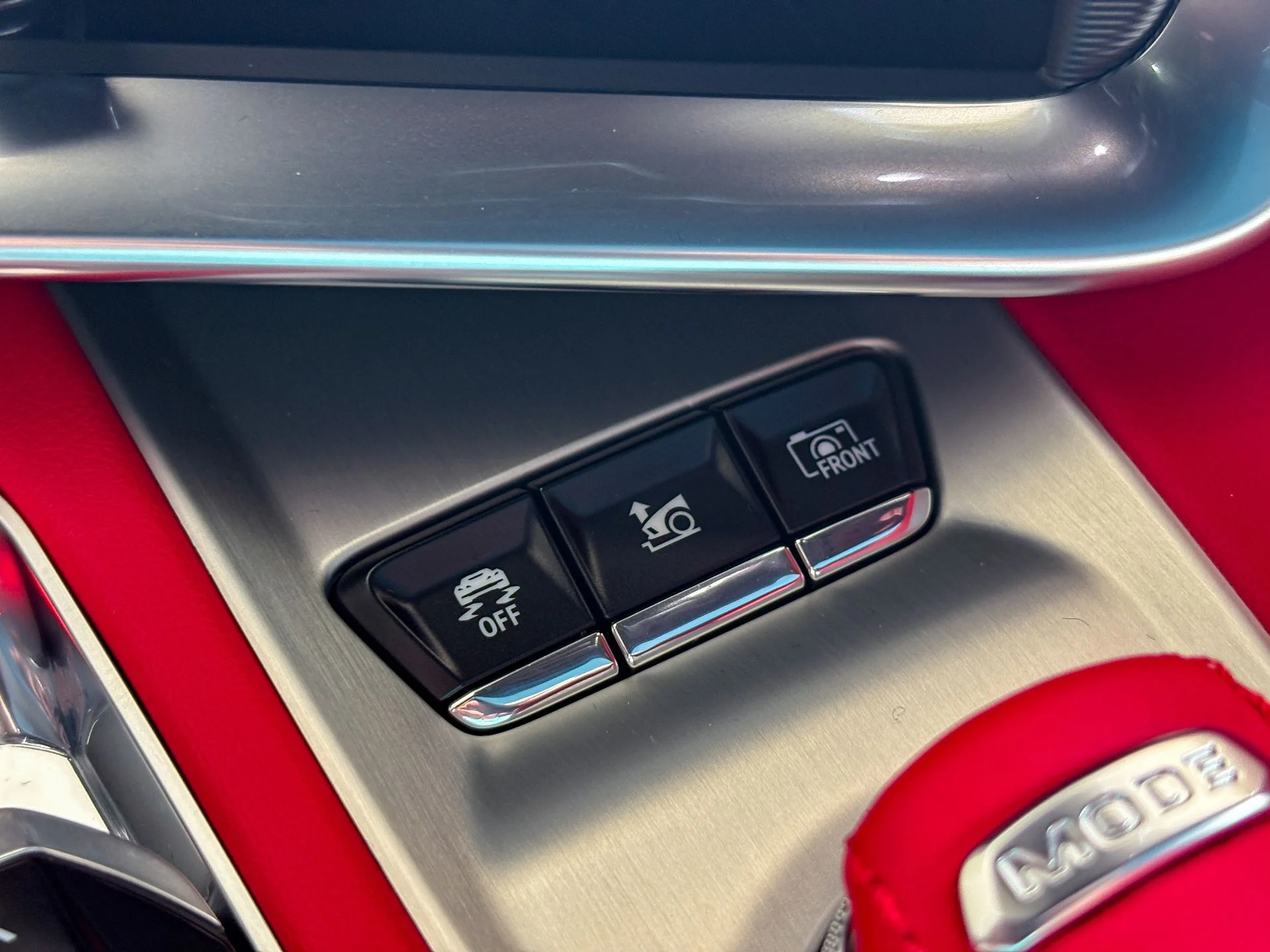 Used 2024 White Chevrolet Stingray image 37