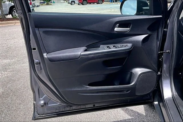 Used 2016 Gray Honda SE image 17