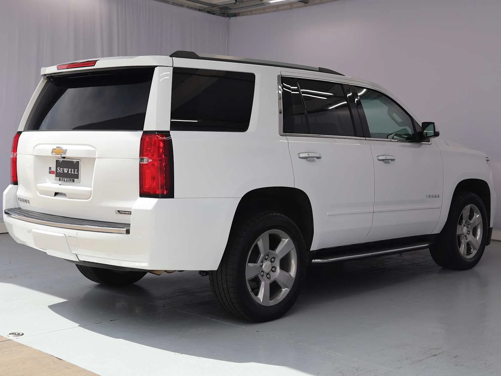 Used 2018 Summit White Chevrolet Premier image 8