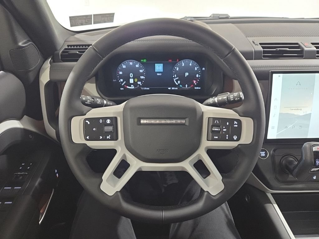 New 2026 Fuji White Land Rover X-Dynamic SE image 11