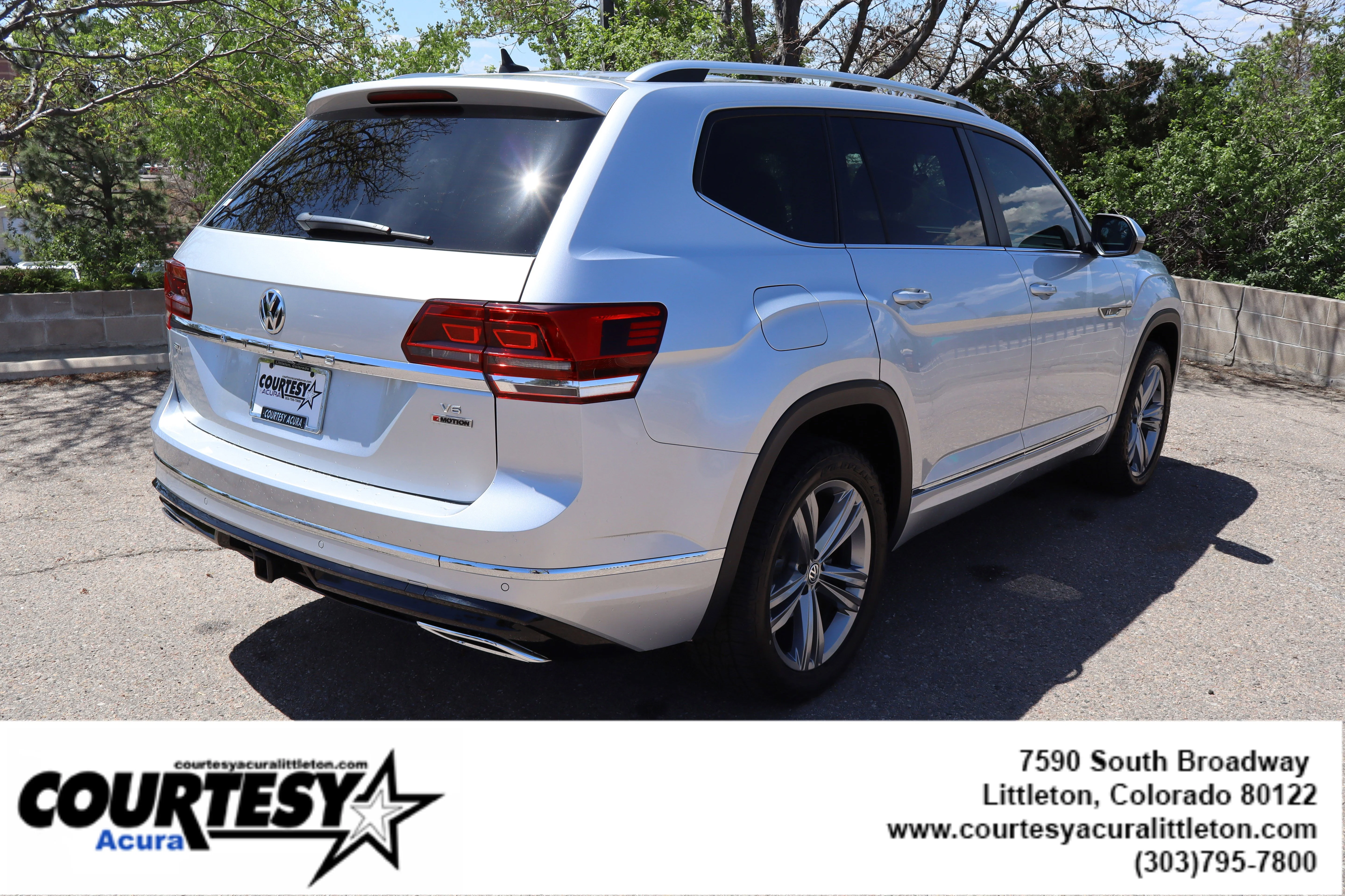 Used 2018 Silver Volkswagen 3.6L V6 SEL image 6