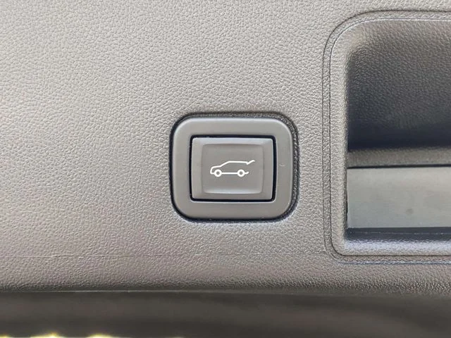 Used 2022 Black GMC AT4 image 11