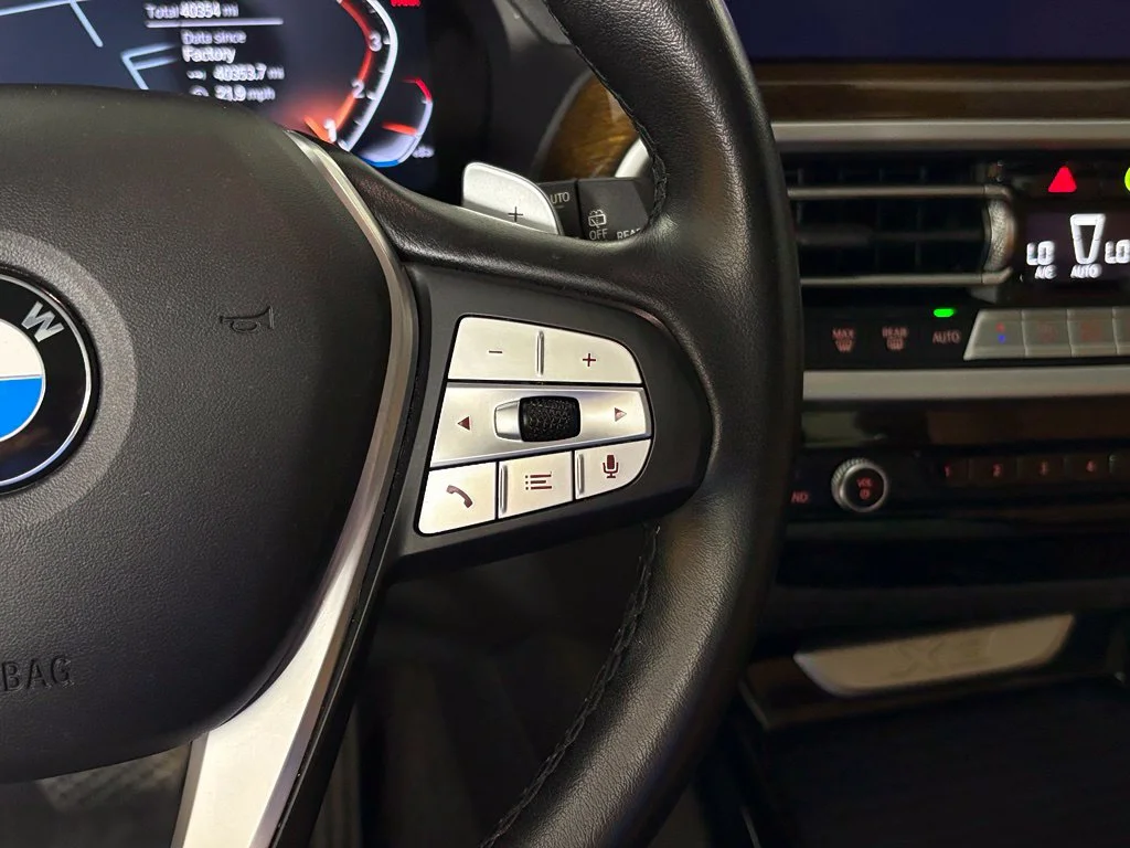 Used 2022 Black BMW sDrive30i image 21