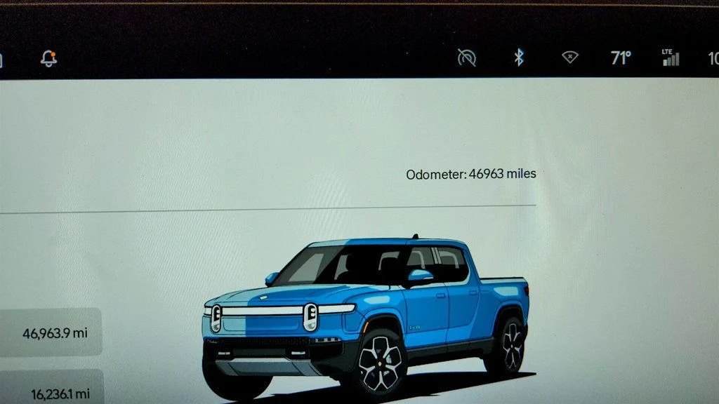 Used 2024 Rivian Blue Rivian Adventure Dual-Motor Large Pack w/ Ocean Coast Vegan Leather image 16