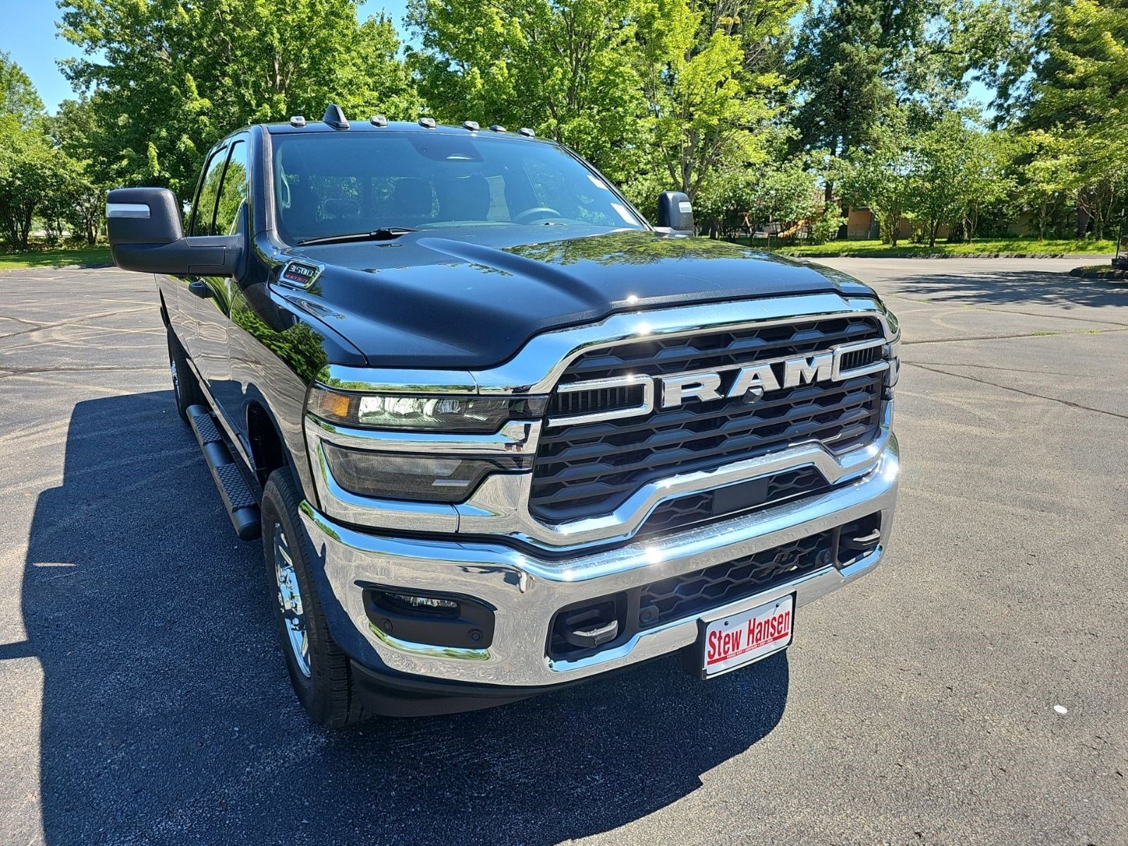 New 2026 Diamond Black Crystal Pearlcoat Ram Tradesman image 7