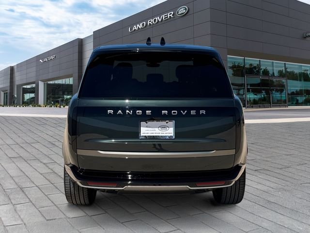 New 2026 Belgravia Green Land Rover SE image 4