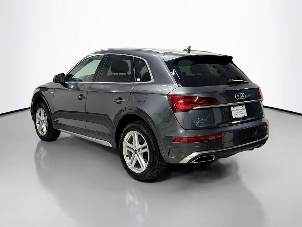 Used 2025  Audi 55 Premium Plus image 3