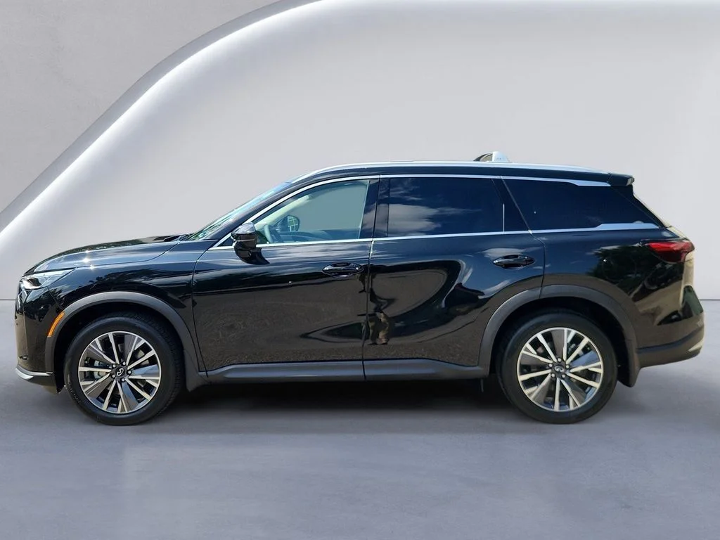 New 2027 MINERAL BLACK INFINITI Luxe AWD image 6
