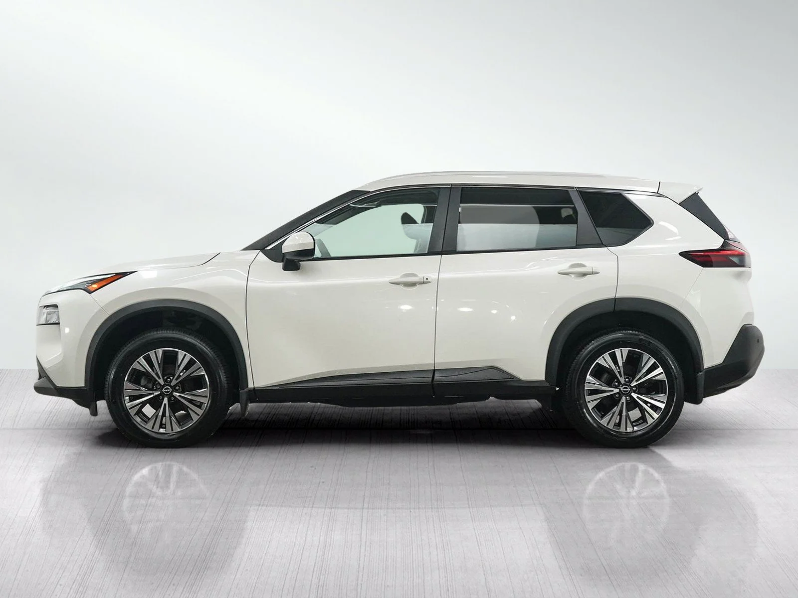 Used 2023 Nissan Rogue SV with VIN JN8BT3BB3PW498478 for sale in Minneapolis, Minnesota