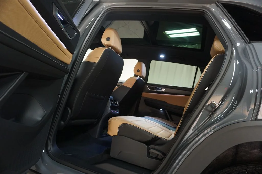 New 2026 Pure Gray Volkswagen 2.0T SEL R-Line Black image 32