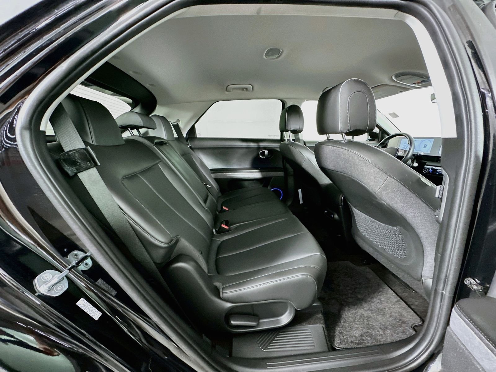 Used 2023 Abyss Black Hyundai SEL image 26