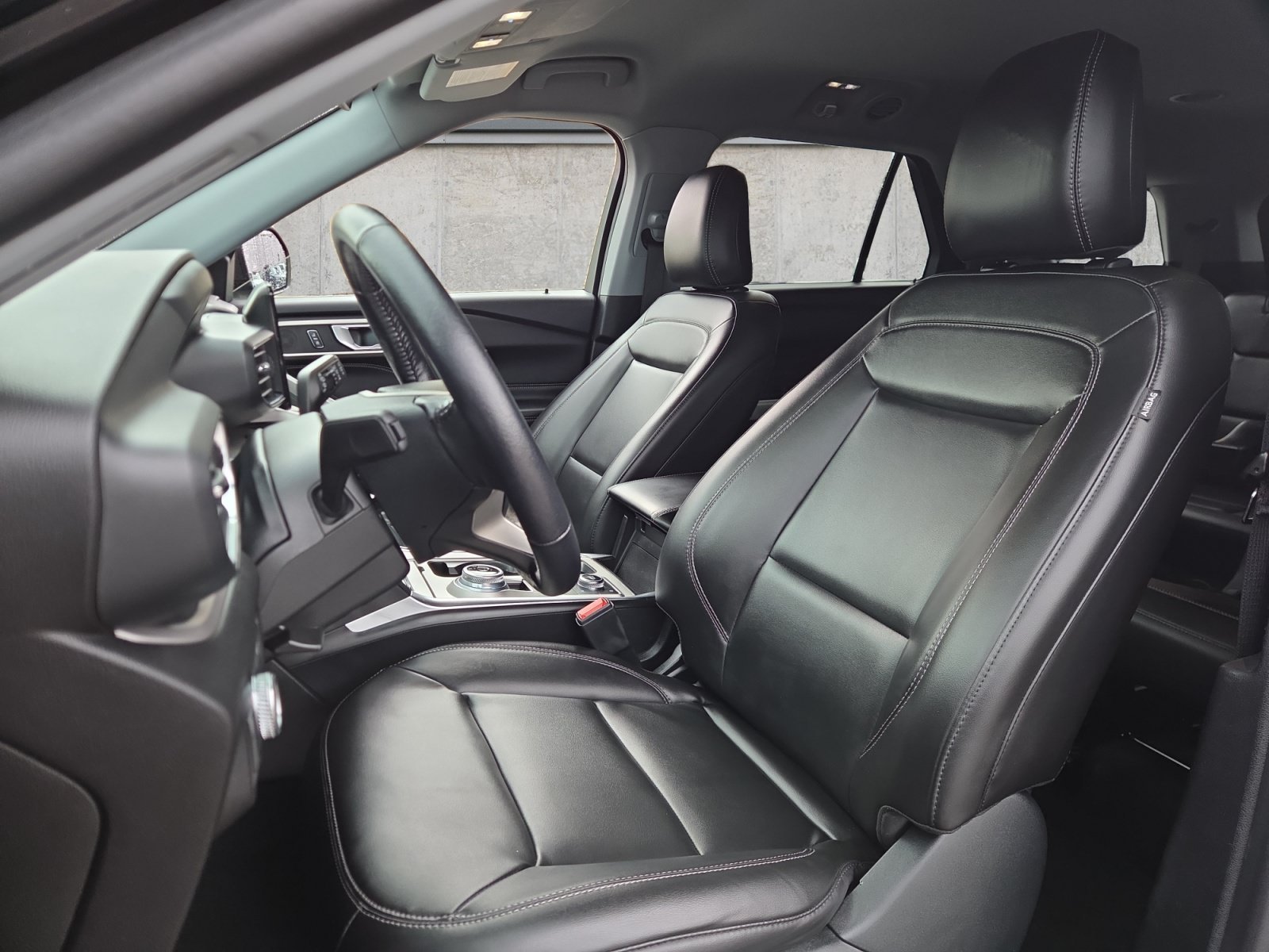 Certified Used 2022 Black Metallic Ford XLT image 9