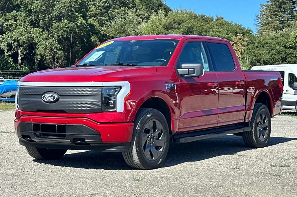 Used 2025 Red Ford Flash image 9