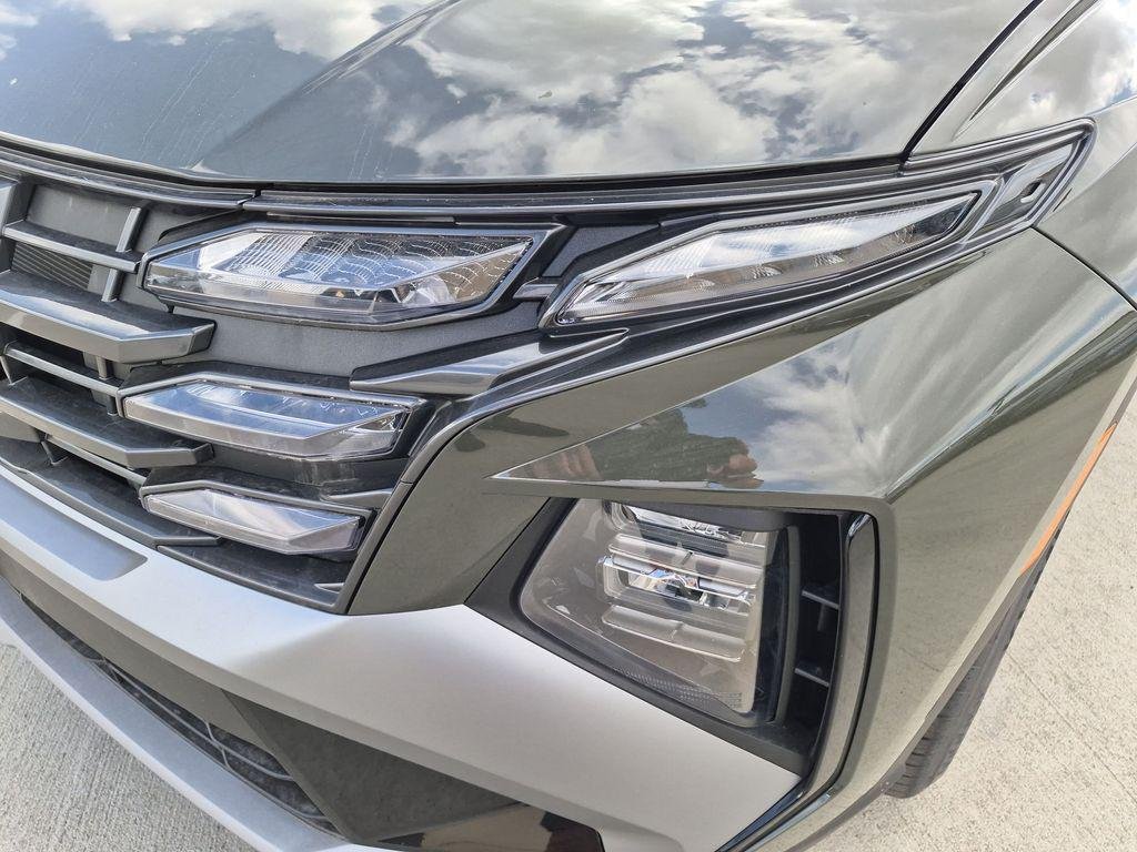 New 2026 Green Hyundai SEL FWD image 9