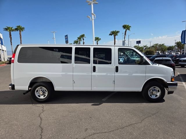 2025 Chevrolet Express Passenger LT - Photo 7