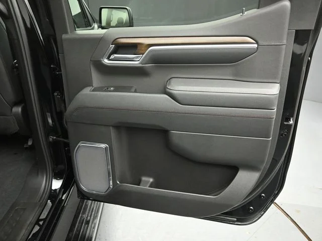 Certified Used 2026 Black Chevrolet High Country image 25