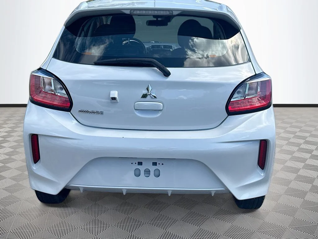 Used 2024  Mitsubishi ES image 7