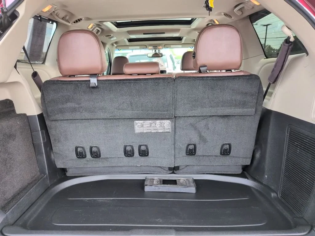 Used 2015 Red Toyota Limited Premium image 7