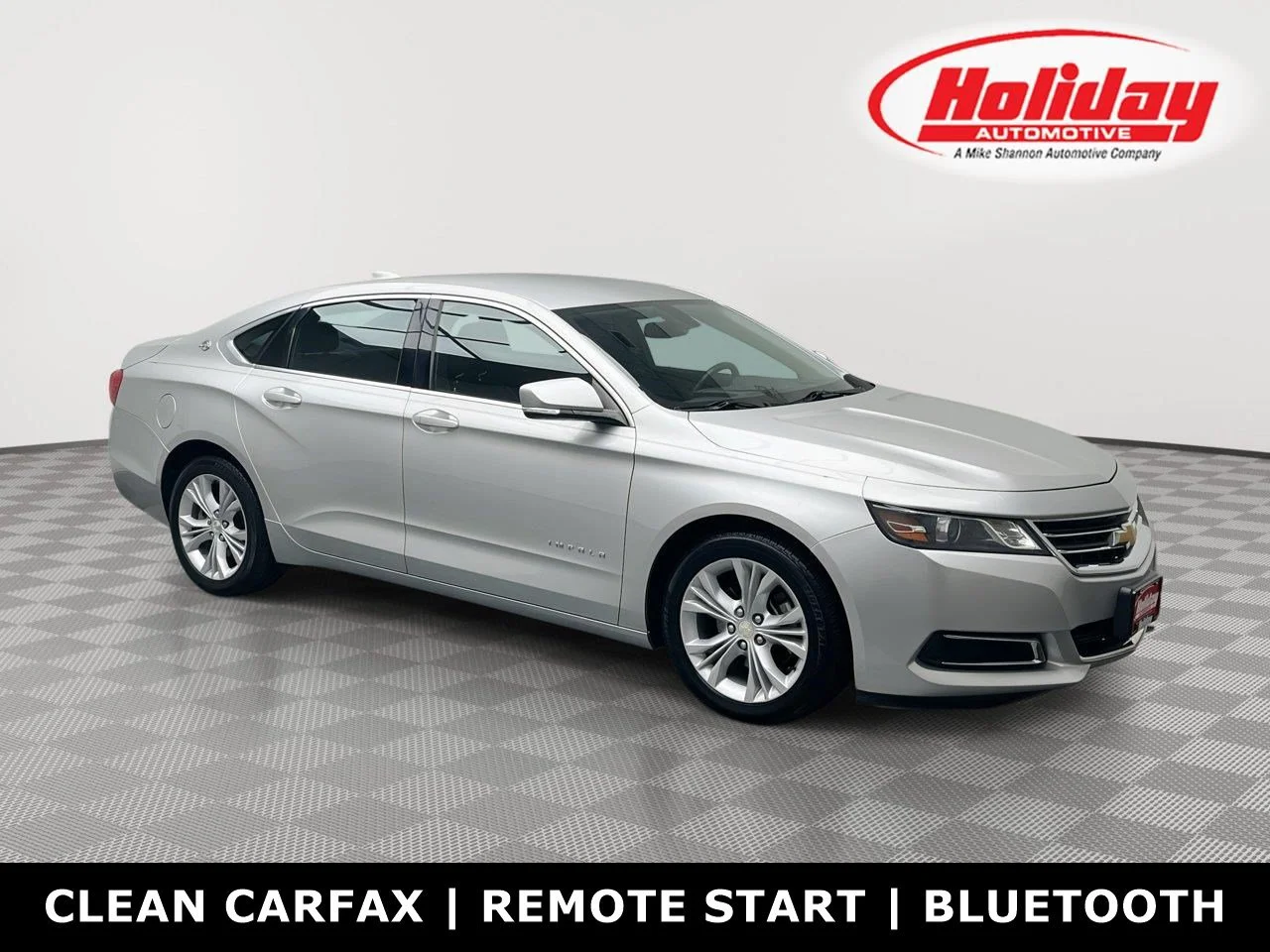 Used 2015 SILVER ICE METALLIC Chevrolet LT image 1