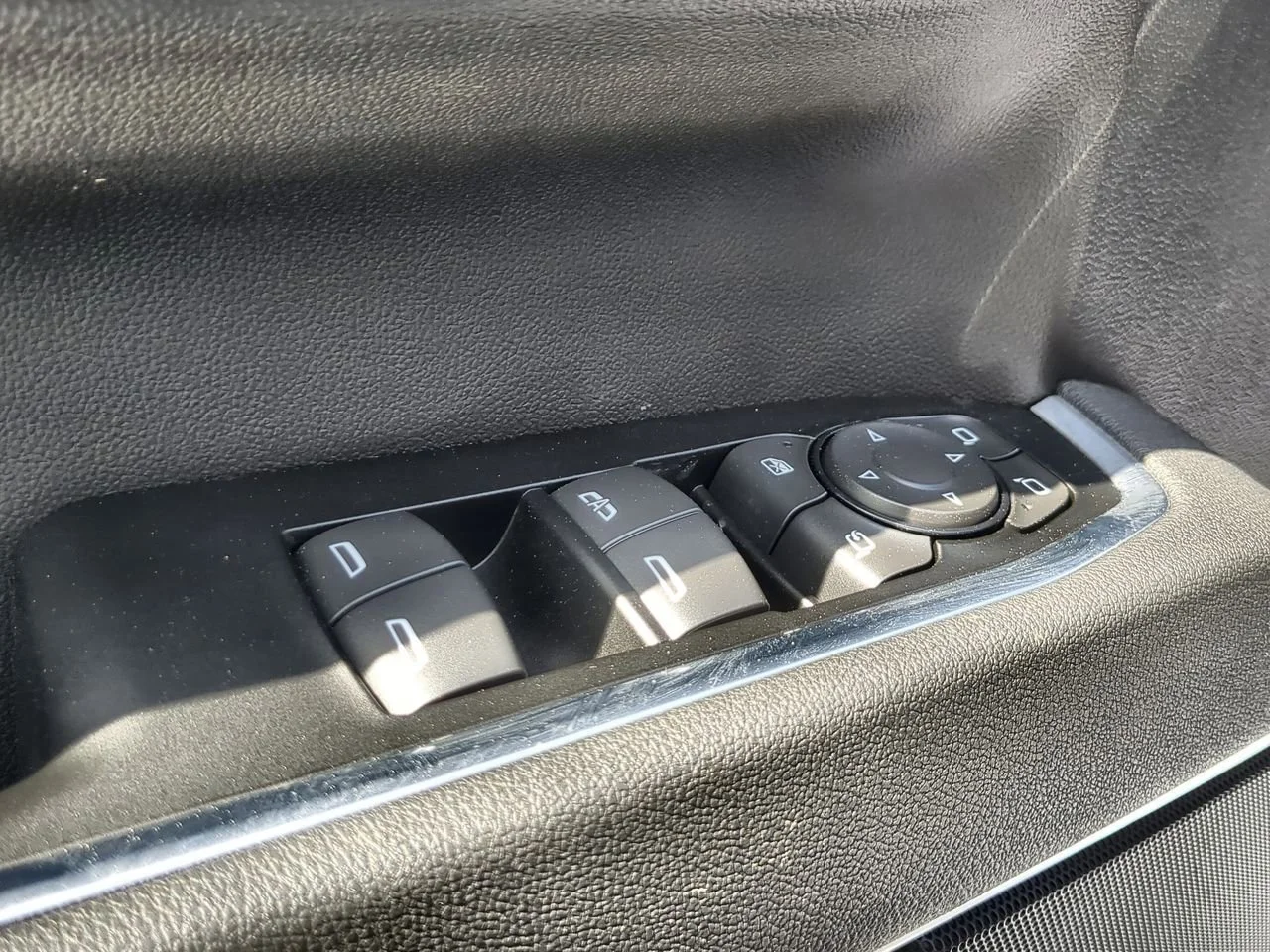 New 2026 Onyx Black GMC SLE image 23