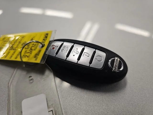 Used 2019 Silver Nissan 2.5 SL image 34