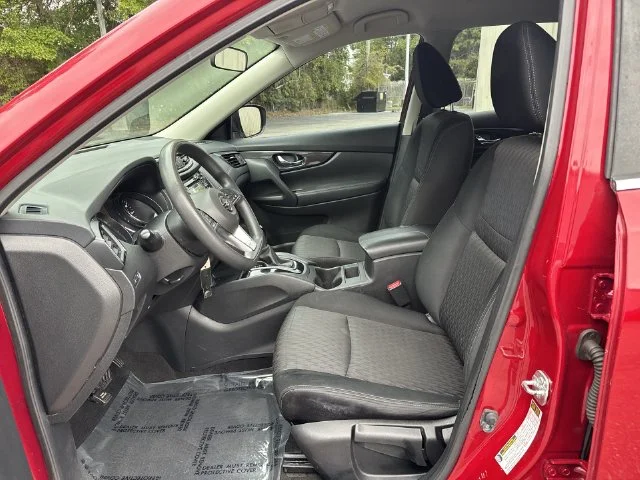 Used 2017 Red Nissan S image 14