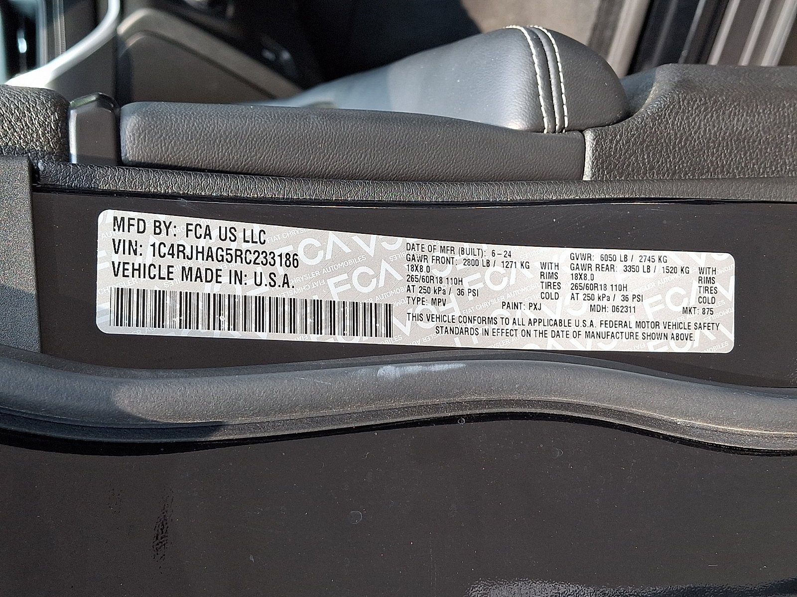 Certified Used 2024 Diamond Black Crystal Pearlcoat Jeep Laredo X image 26