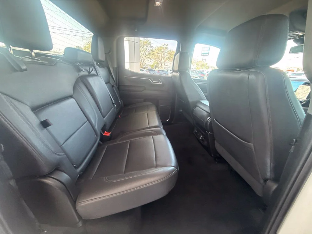 Used 2025 Summit White GMC SLT image 39