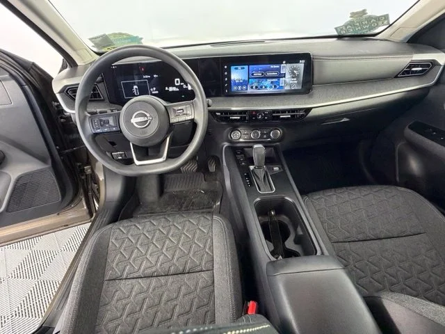 Used 2025 Brown Nissan SV image 25