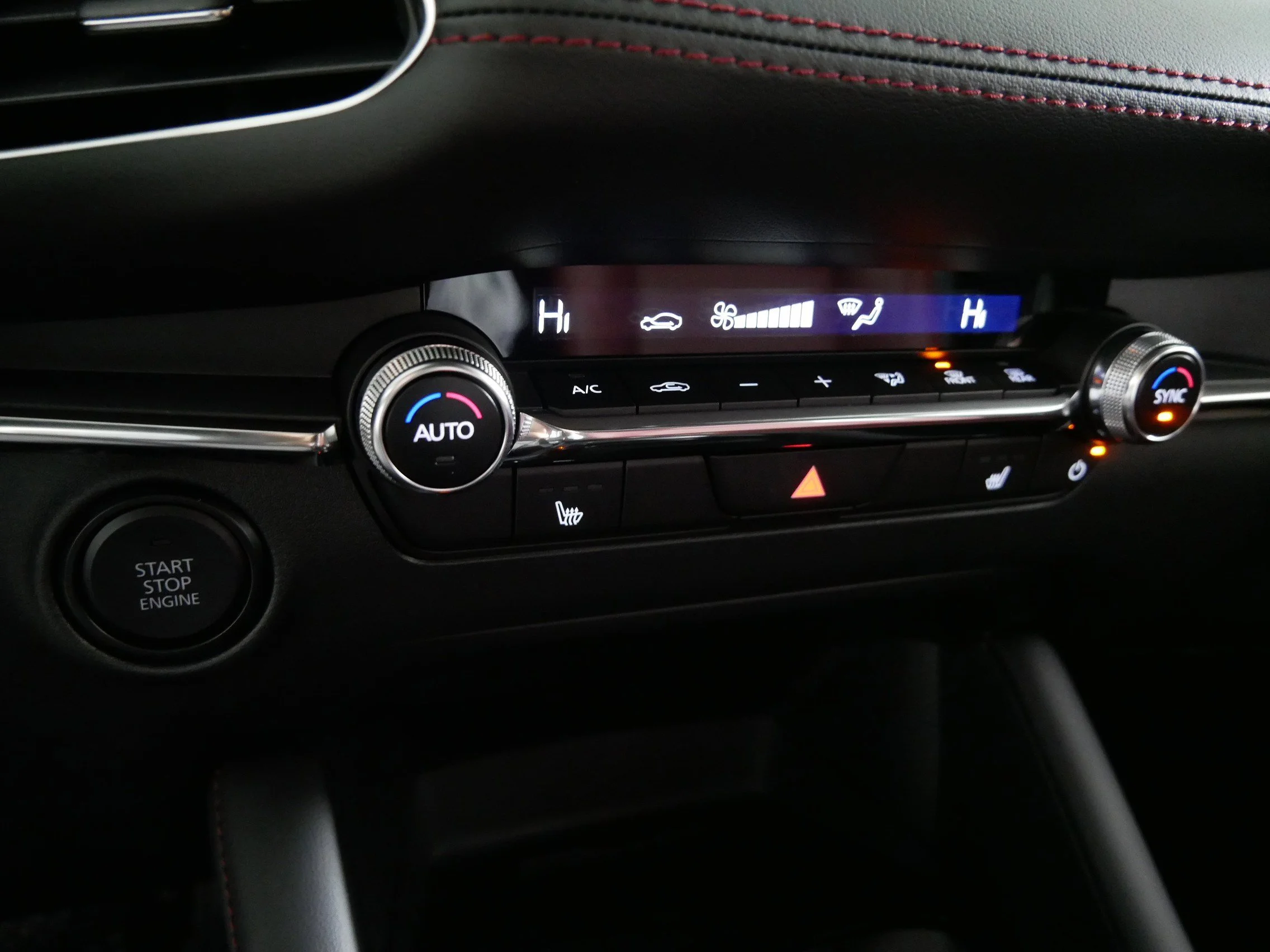 2026 Mazda Mazda3 Carbon Edition - Photo 8