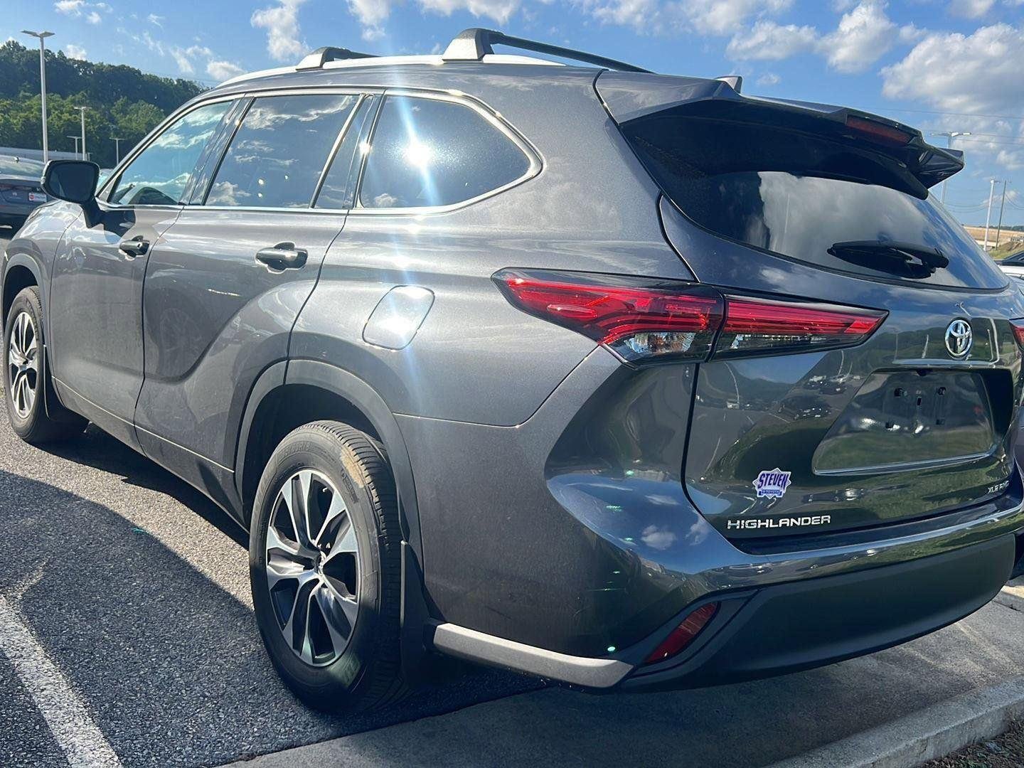 Used 2022 Magnetic Gray Metallic Toyota XLE image 2