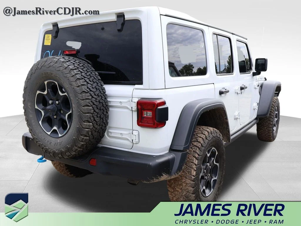 Used 2023 White Jeep Rubicon 4xe image 12