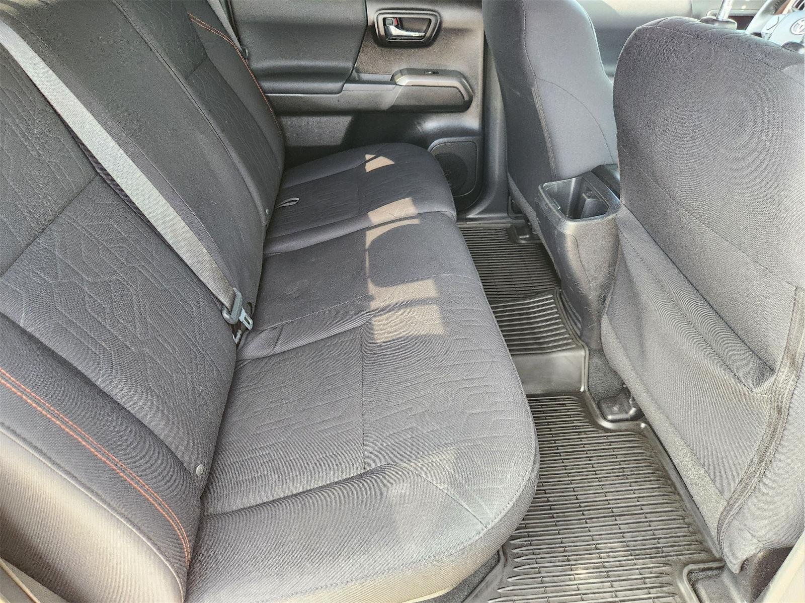 2019 Toyota Tacoma photo 31 of 33