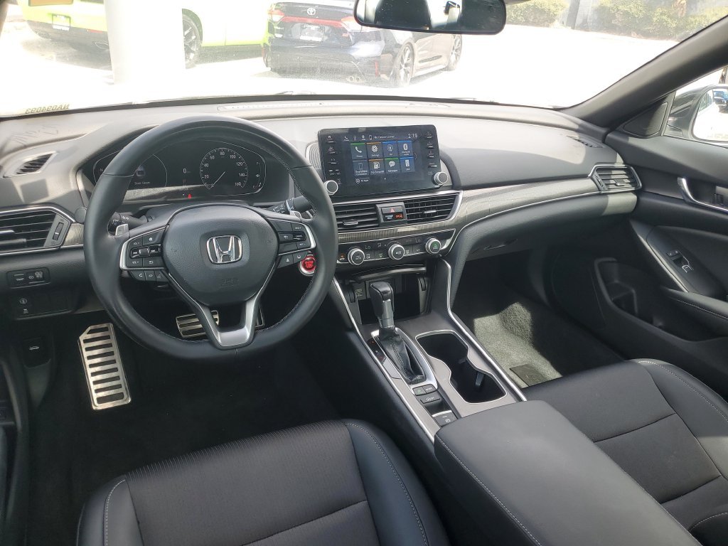 Used 2022 White Honda Sport image 9