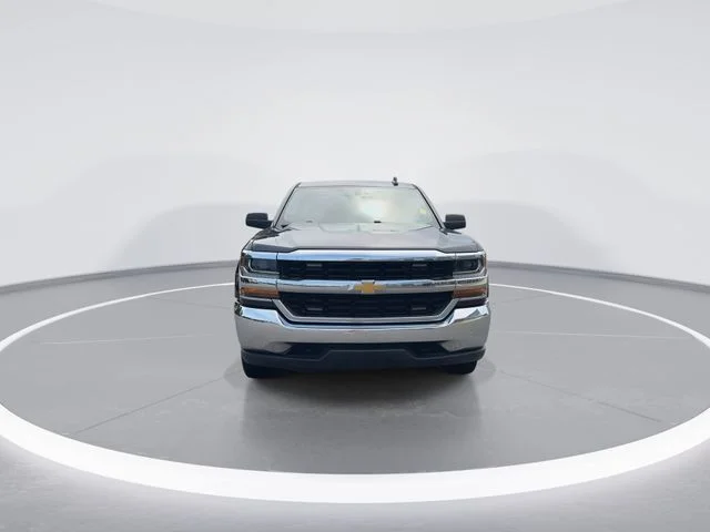Used 2019 Gray Chevrolet LT image 3