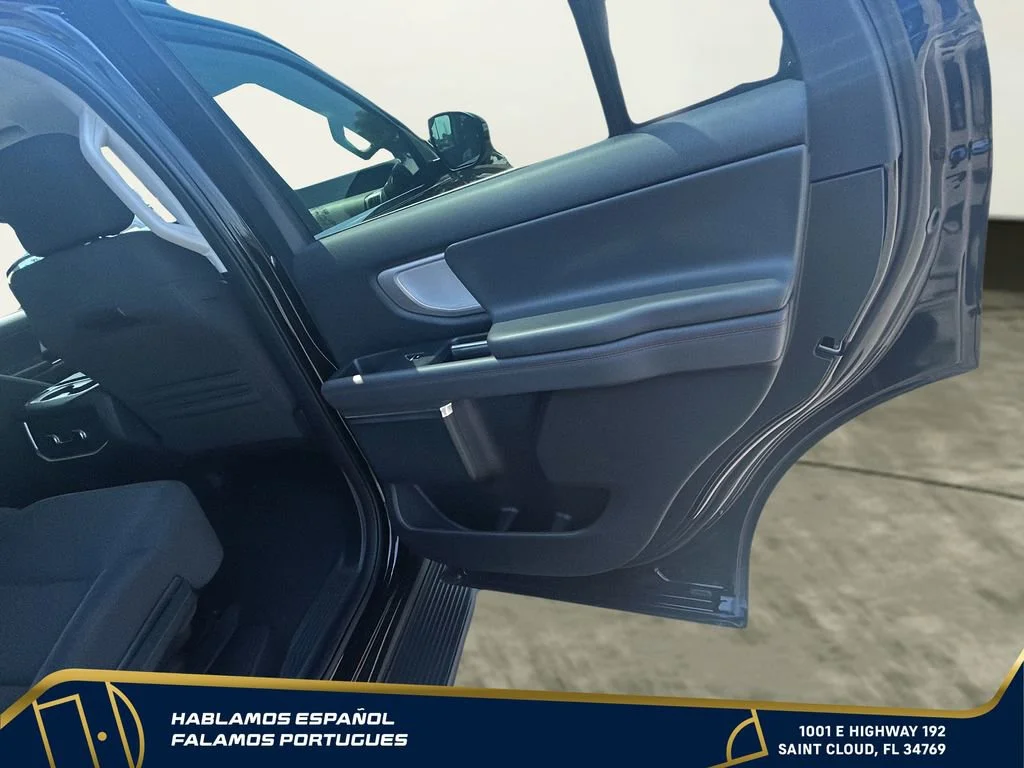 Used 2025  Ford Active image 30