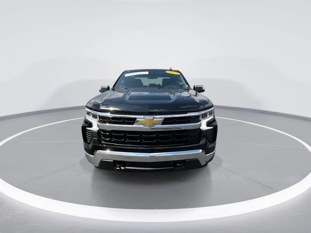 Used 2023 Black Chevrolet LT image 3