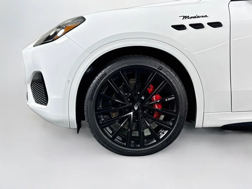 Used 2026 Bianco Maserati Modena image 25
