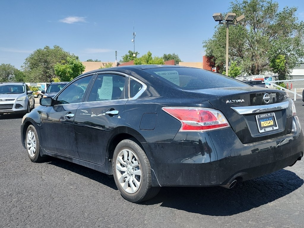 Used 2015 Super Black Nissan 2.5 S image 8