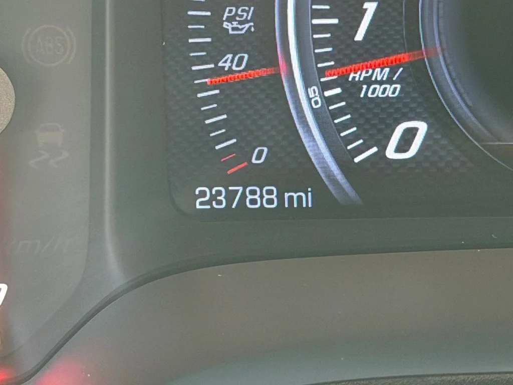 Used 2019 White Chevrolet Stingray image 20