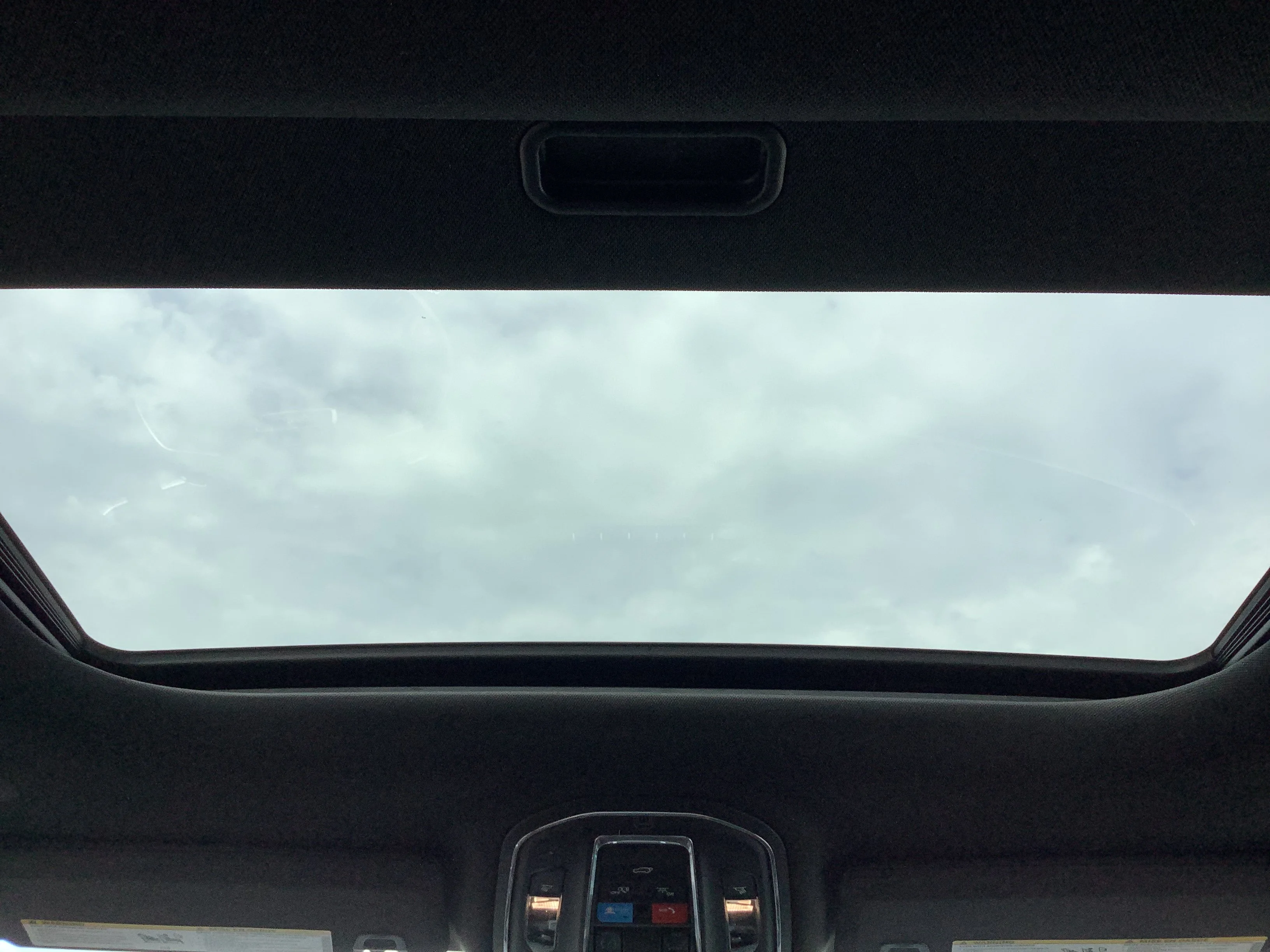 Used 2023 Red Jeep Altitude image 11