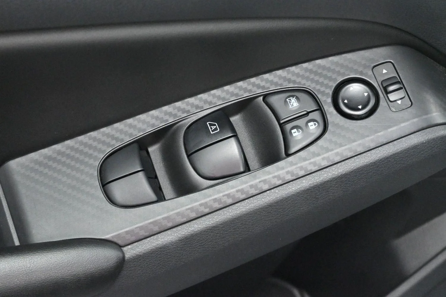 Used 2022 Gun Metallic Nissan 2.5 S image 11