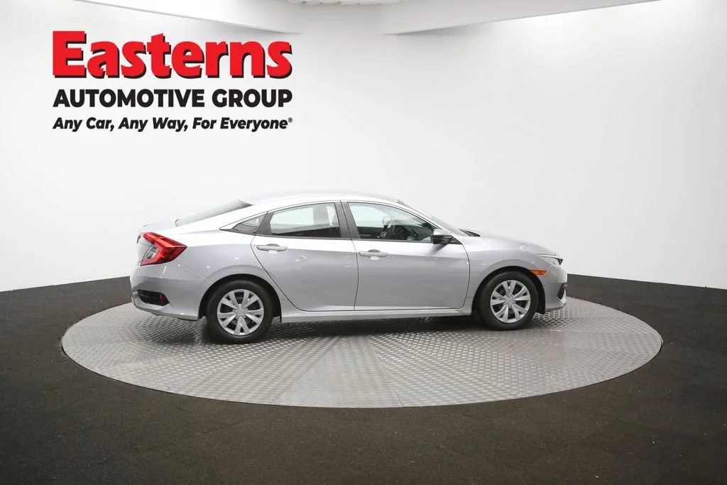 Used 2018 Silver Honda LX image 39