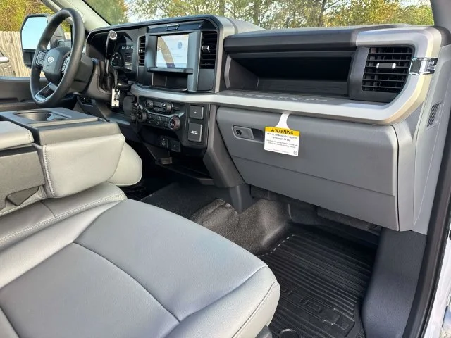 New 2026 Oxford White Ford F-350® XL image 40