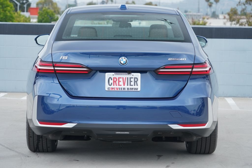 New 2027 Phytonic Blue Metallic BMW eDrive40 image 6