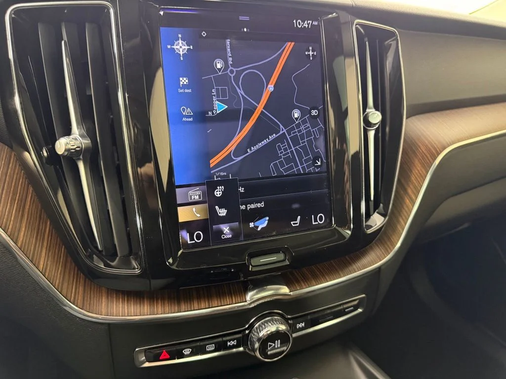 2021 Volvo XC60 Momentum - Photo 25