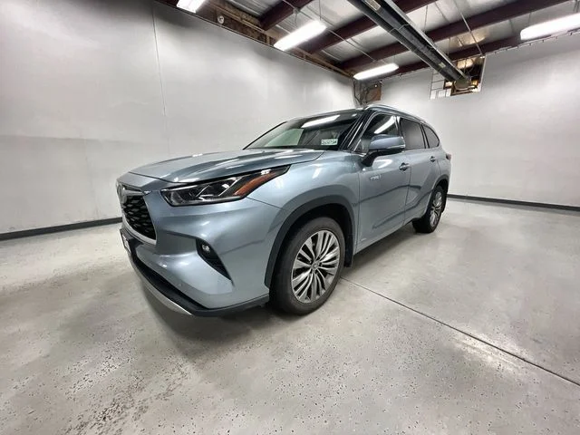 Used 2021 Blue Toyota Platinum image 4