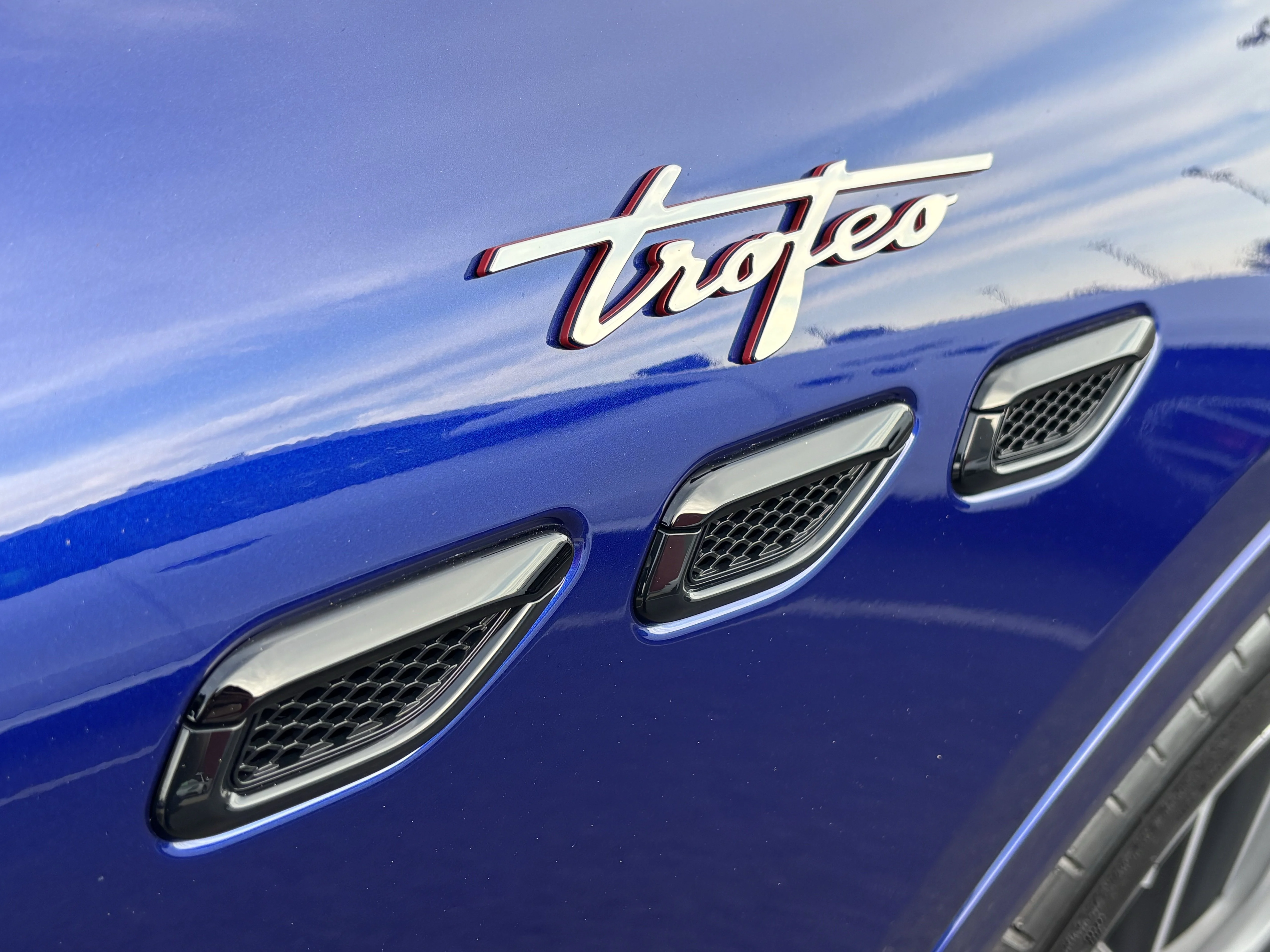 New 2026 BLU INTENSO Maserati Trofeo image 17
